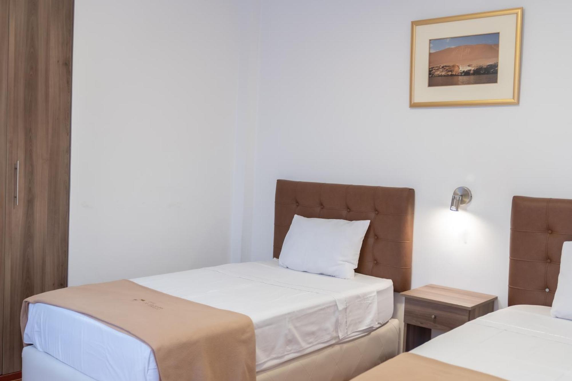 Hostal Los Frayles Paracas Eksteriør billede