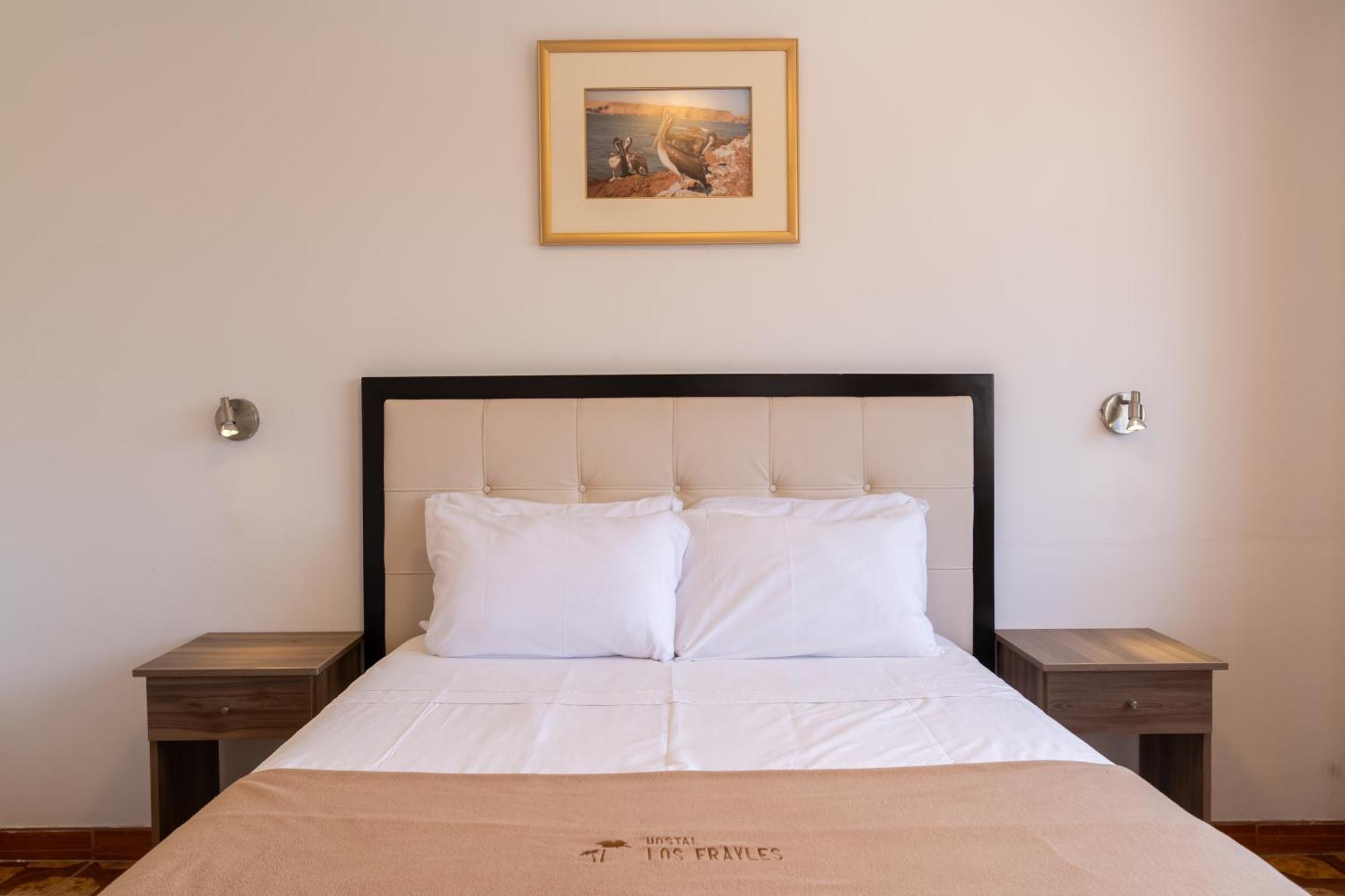Hostal Los Frayles Paracas Eksteriør billede