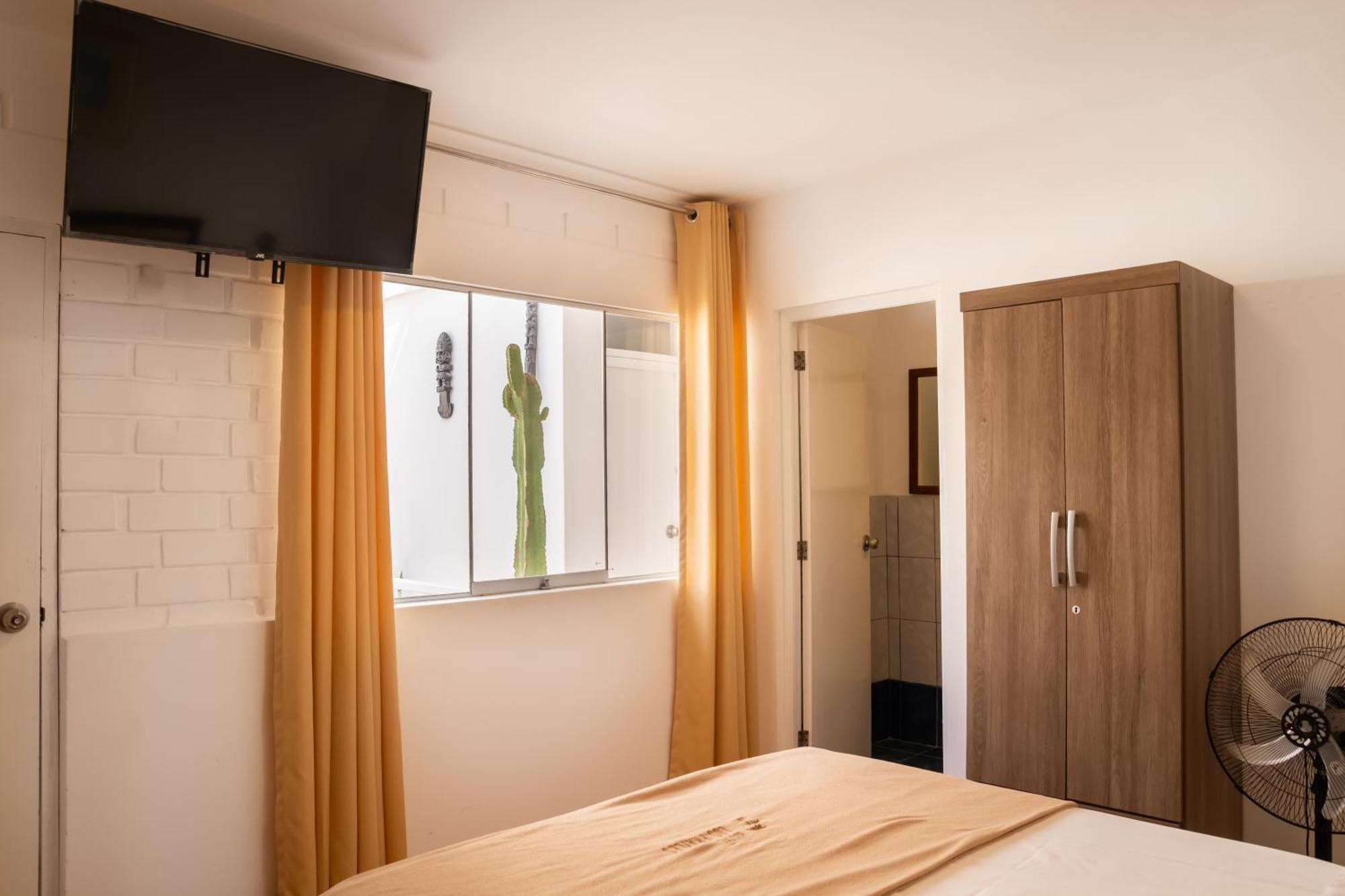 Hostal Los Frayles Paracas Eksteriør billede