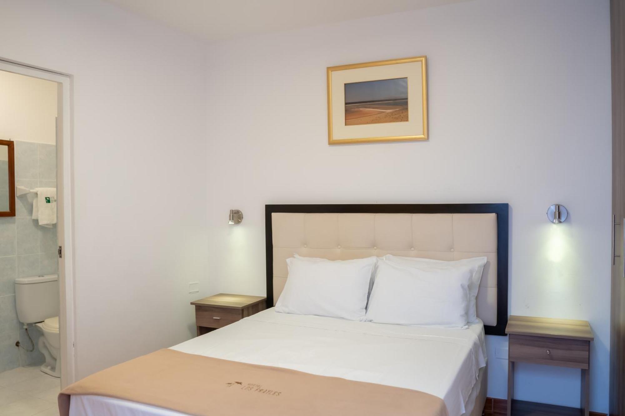 Hostal Los Frayles Paracas Eksteriør billede