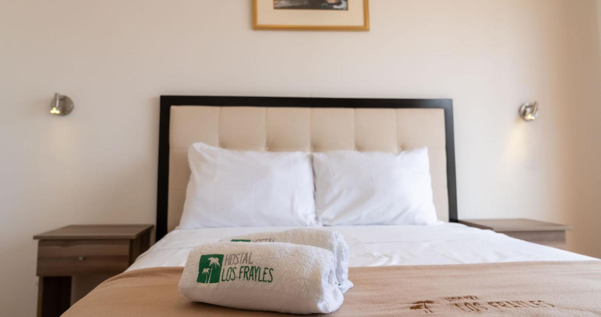 Hostal Los Frayles Paracas Eksteriør billede